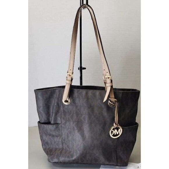Michael Kors Brown Leather Tote Handbag. Gold Hardware. No Inside Stains. - Picture 1 of 9